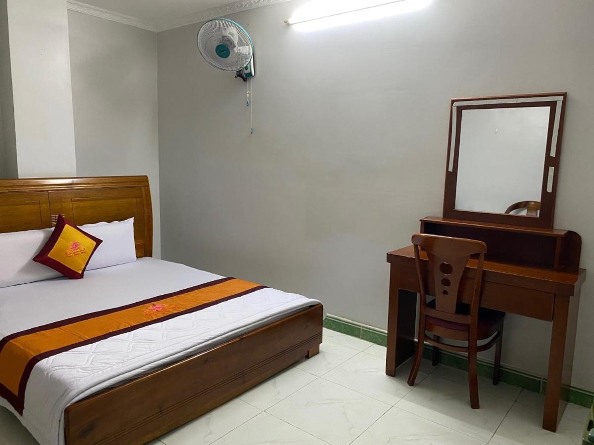Khach San Thanh Hong Ho Chi Minh-staden Exteriör bild